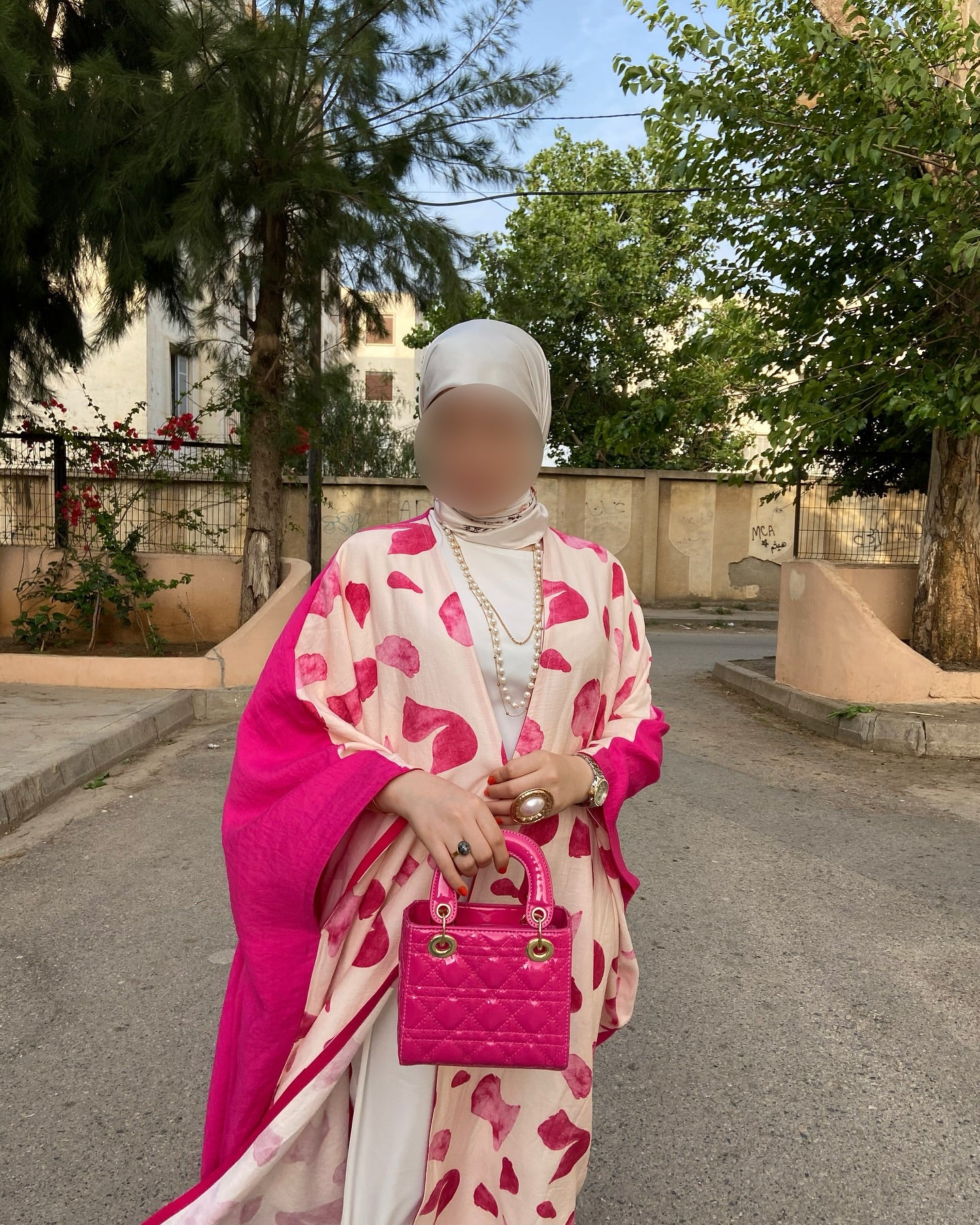 💮 Abaya fluide imprimée – Élégance en 3 Pieces