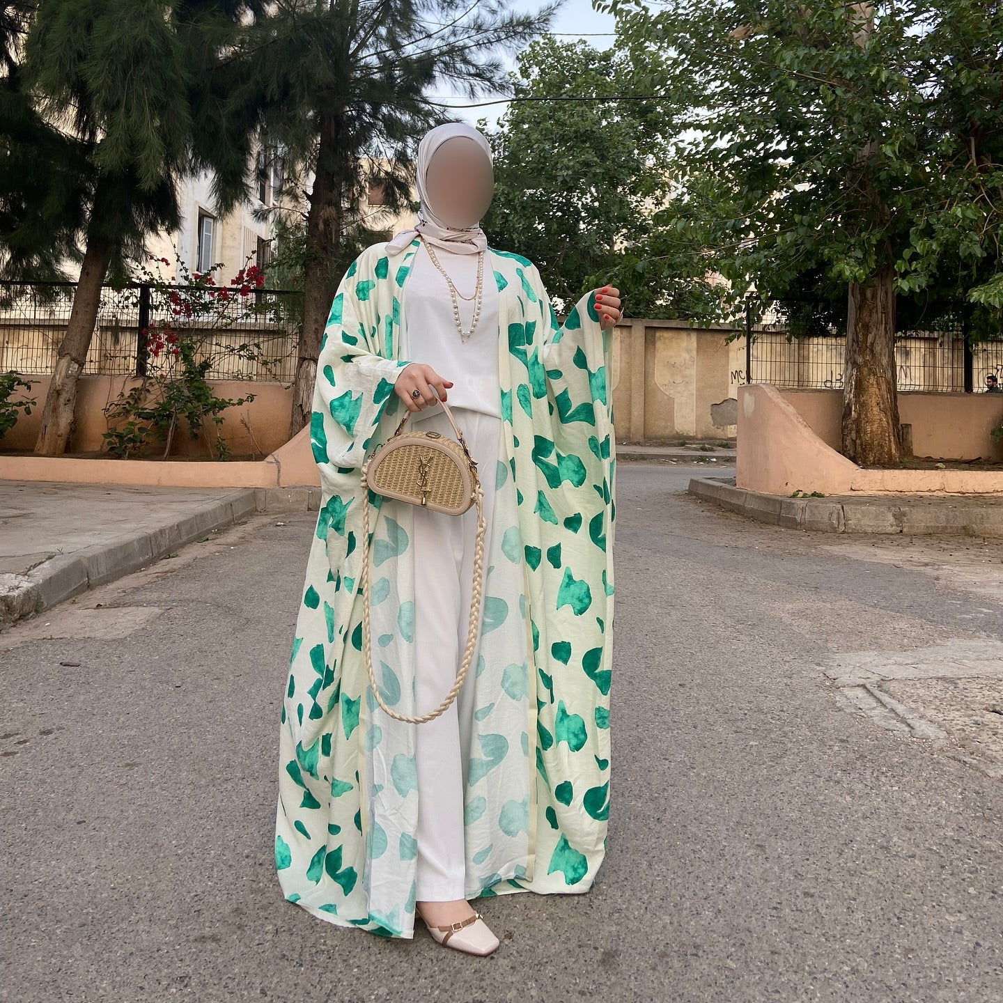 💮 Abaya fluide imprimée – Élégance en 3 Pieces