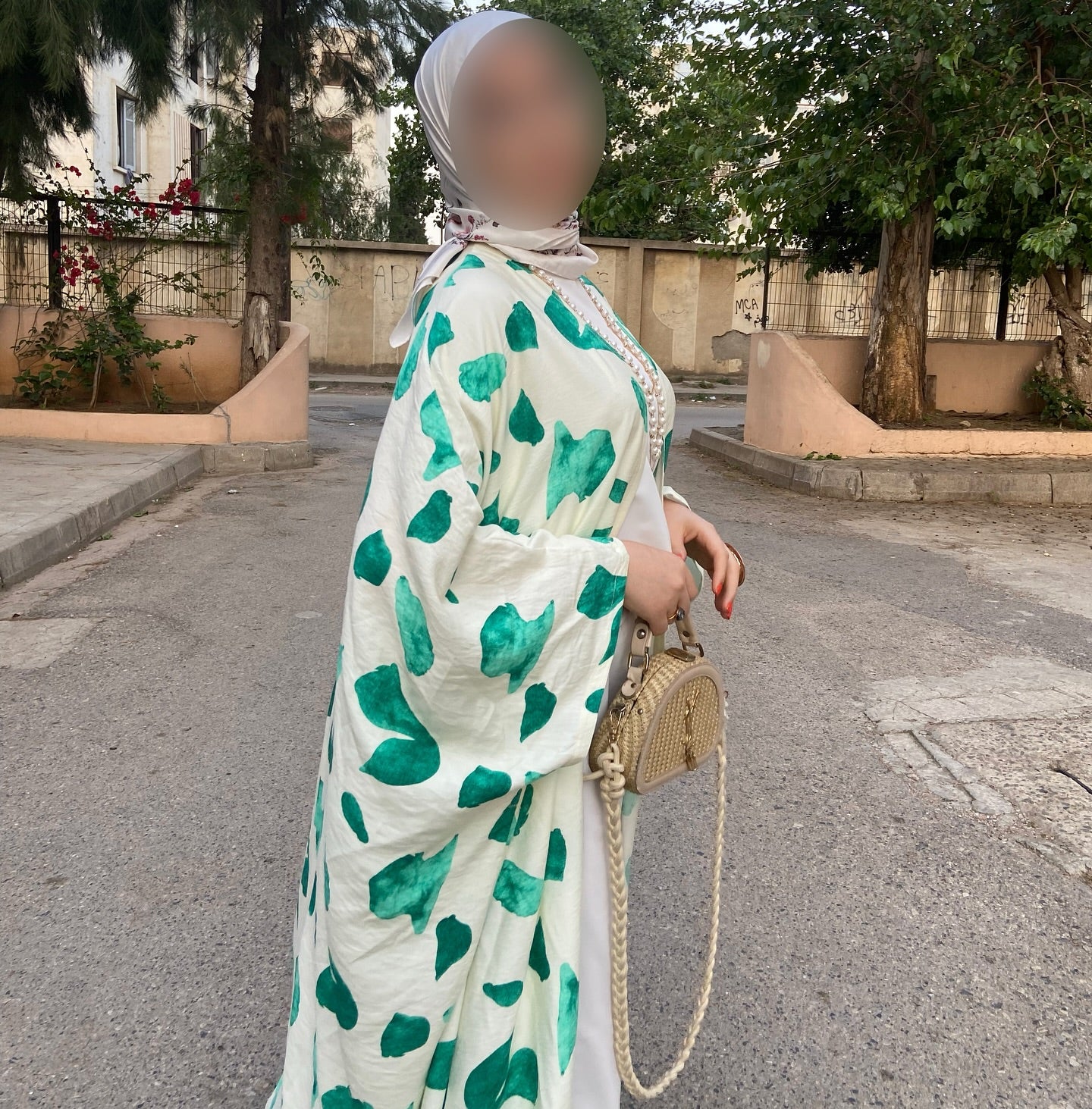 💮 Abaya fluide imprimée – Élégance en 3 Pieces